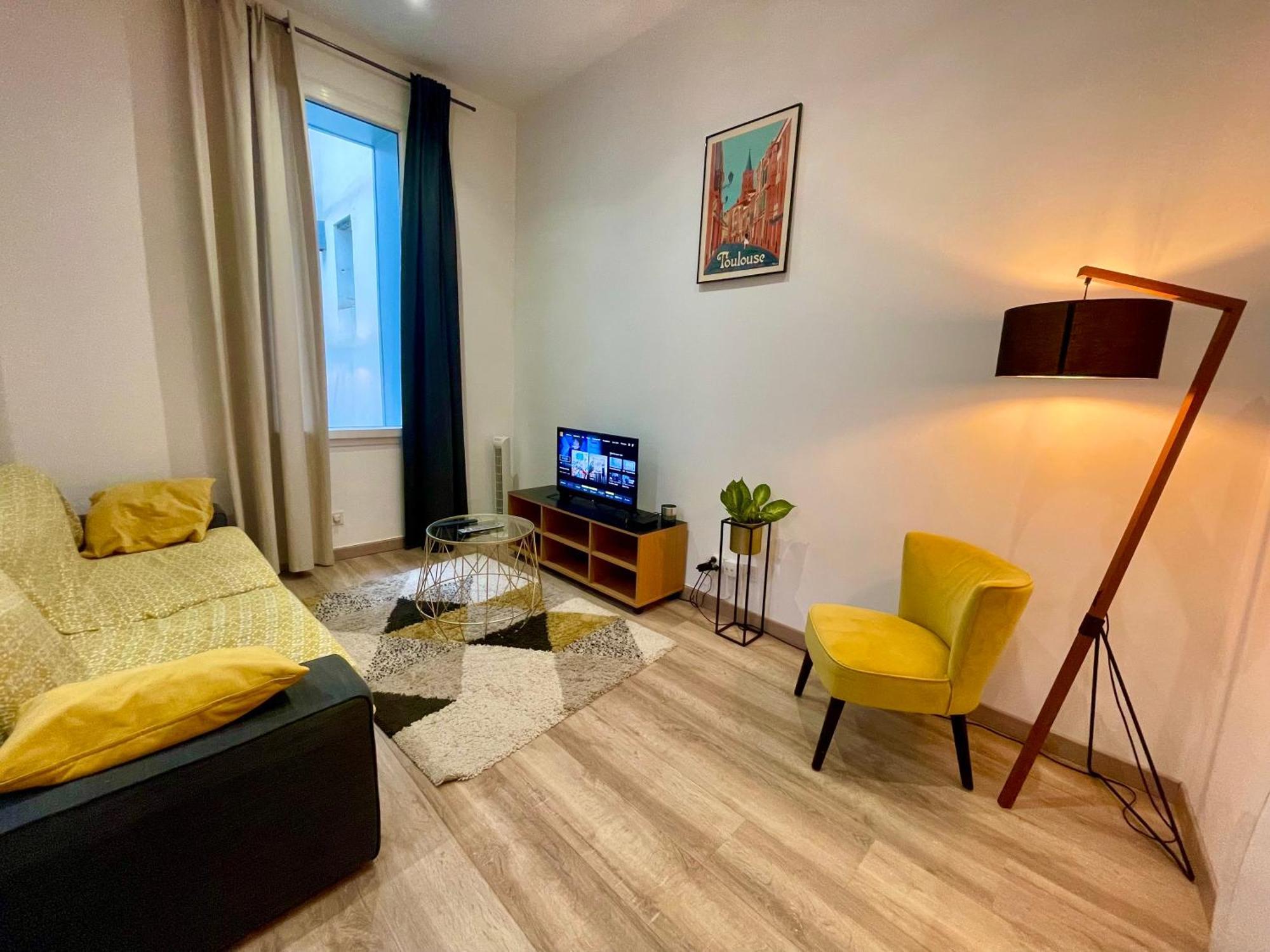 Appartement Capitole, Grand T1 Bis, Lumineux, Neuf.