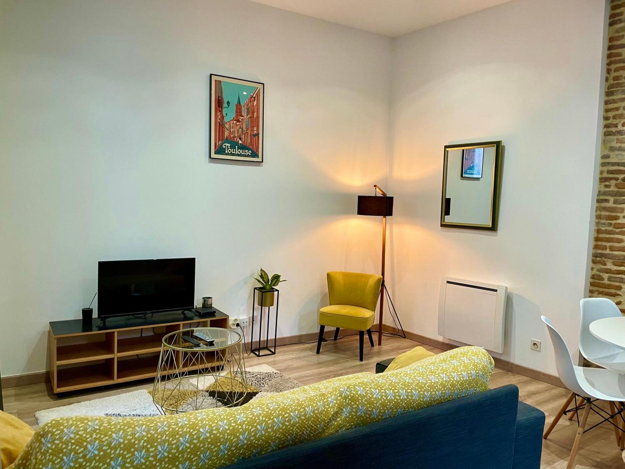Appartement Capitole, Grand T1 Bis, Lumineux, Neuf. Toulouse